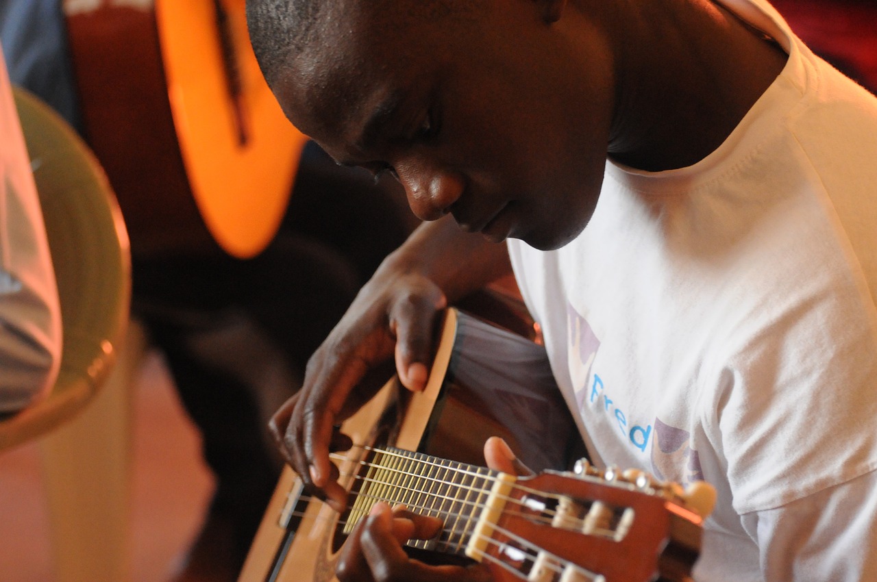 découvrez une variété de leçons enrichissantes et pédagogiques conçues pour améliorer vos compétences dans différents domaines. que vous souhaitiez apprendre une nouvelle langue, maîtriser un instrument de musique ou approfondir vos connaissances en sciences, nos leçons s'adaptent à vos besoins et à votre rythme d'apprentissage.