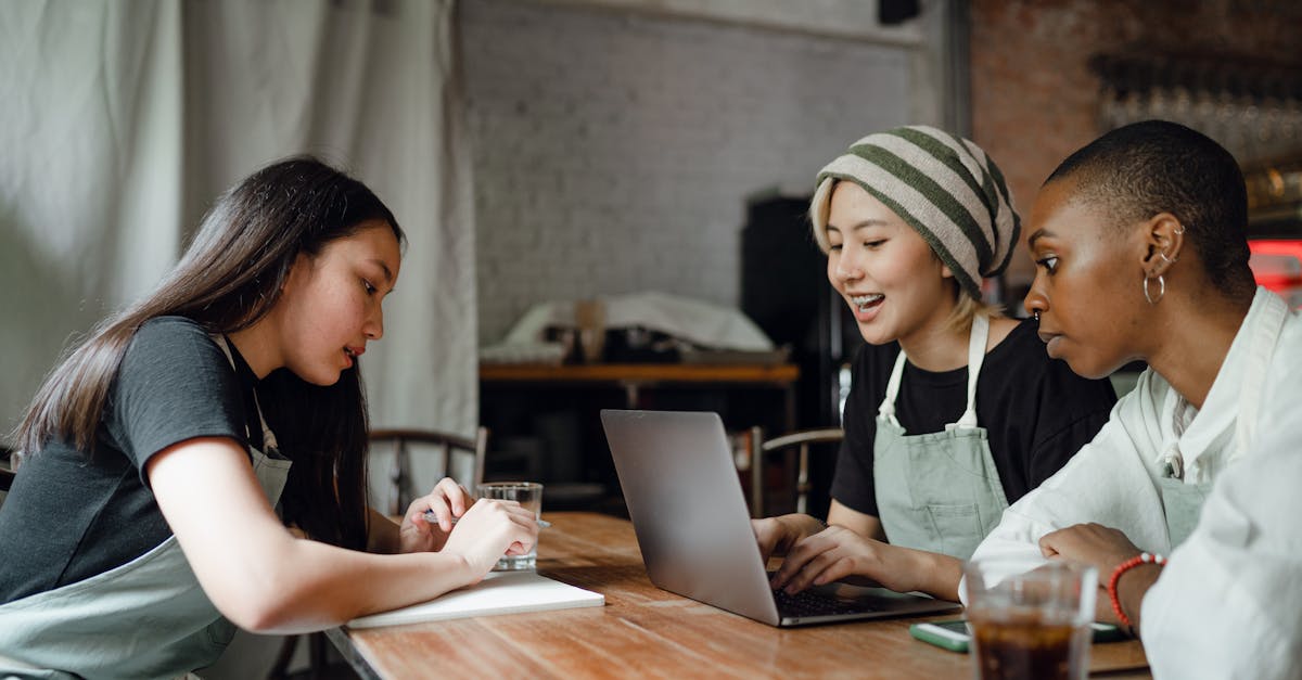 découvrez comment instaurer et entretenir une culture de travail positive au sein de votre entreprise. apprenez les clés pour favoriser le bien-être des employés, améliorer la collaboration et booster la productivité dans un environnement de travail épanouissant.