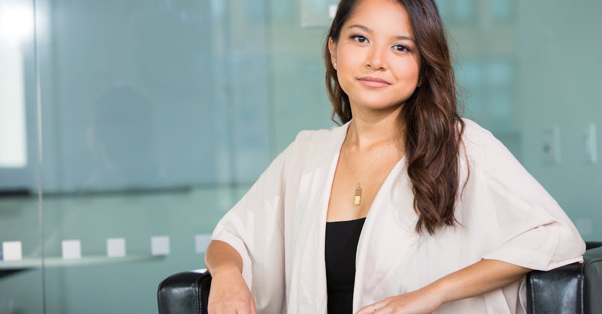 explorez le concept du leadership éclairé, une approche transformationnelle qui favorise l'authenticité, l'empathie et la vision. découvrez comment cette philosophie peut inspirer des équipes, améliorer la prise de décision et promouvoir un environnement de travail positif et inclusif.
